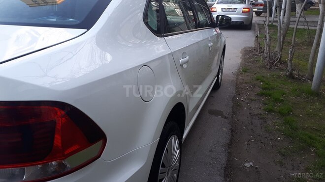 Volkswagen Polo 2017, 37,000 km - 1.6 l - Bakı
