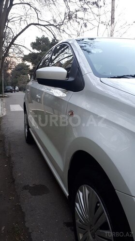 Volkswagen Polo 2017, 37,000 km - 1.6 l - Bakı