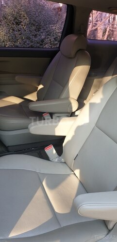Kia Carnival 2015, 60,500 km - 2.2 l - Bakı