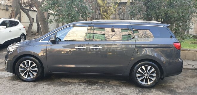 Kia Carnival 2015, 60,500 km - 2.2 l - Bakı