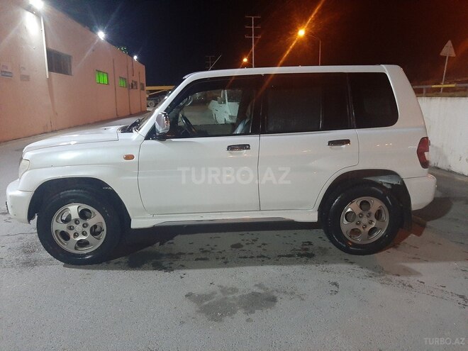 Mitsubishi Pajero io 2001, 340,000 km - 2.0 l - Bakı