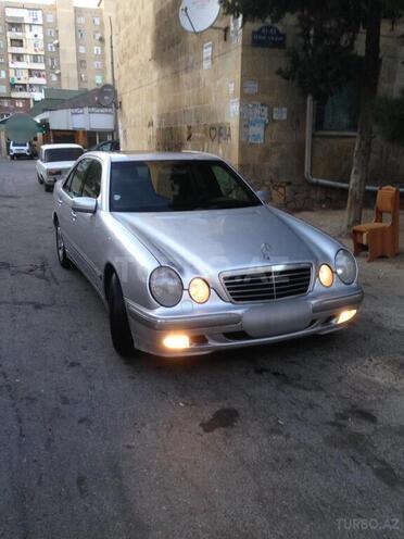 Mercedes E 220 2000, 345,555 km - 2.2 l - Bakı