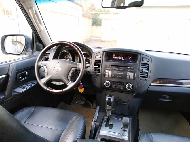 Mitsubishi Pajero 2010, 91,000 km - 3.5 l - Bakı