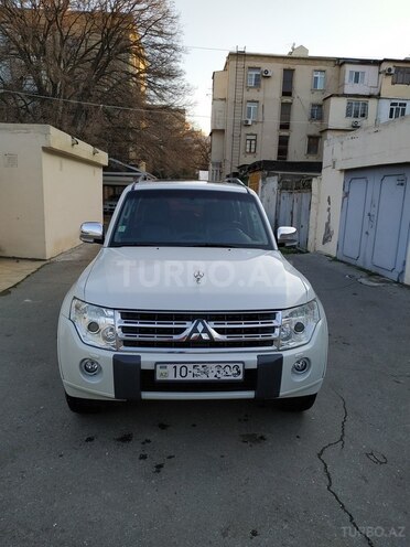 Mitsubishi Pajero 2010, 91,000 km - 3.5 l - Bakı