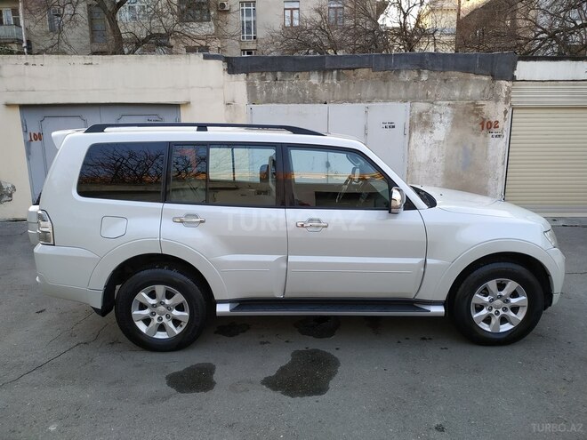 Mitsubishi Pajero 2010, 91,000 km - 3.5 l - Bakı