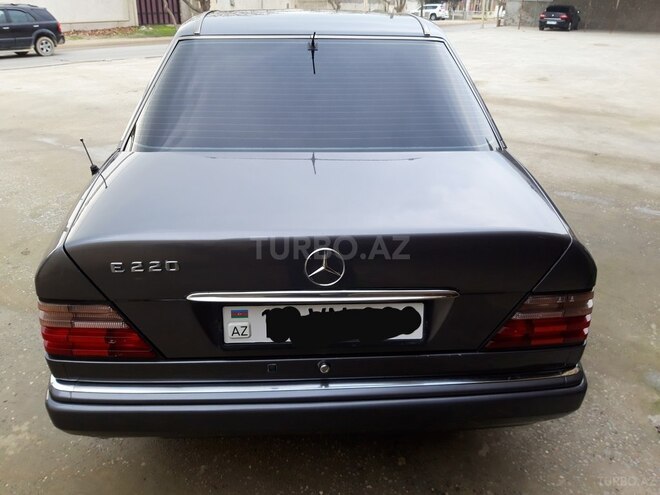 Mercedes E 220 1995, 428,000 km - 2.2 л - Bakı