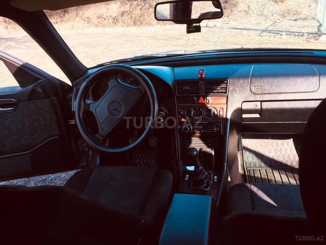 Mercedes C 180 1995, 238,500 km - 1.8 l - Zaqatala