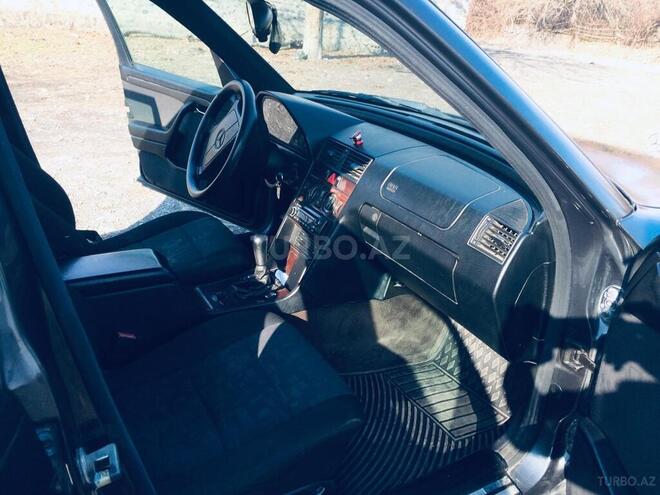 Mercedes C 180 1995, 238,500 km - 1.8 l - Zaqatala