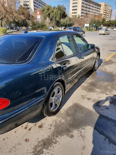 Mercedes E 220 2001, 385,000 km - 2.2 л - Bakı