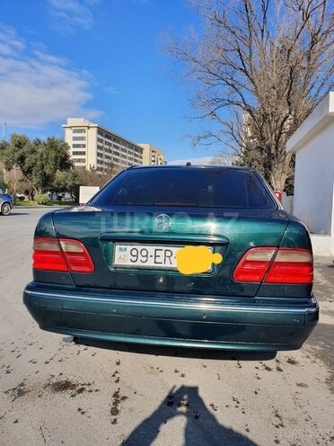 Mercedes E 220 2001, 385,000 km - 2.2 л - Bakı