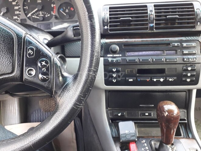 BMW 328 1998, 322,000 km - 2.8 l - Qazax
