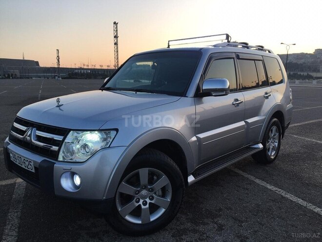 Mitsubishi Pajero 2007, 135,000 km - 3.8 l - Bakı