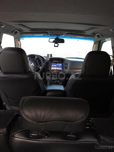 Mitsubishi Pajero 2007, 135,000 km - 3.8 l - Bakı