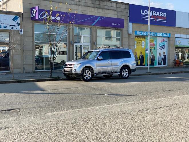 Mitsubishi Pajero 2007, 135,000 km - 3.8 l - Bakı