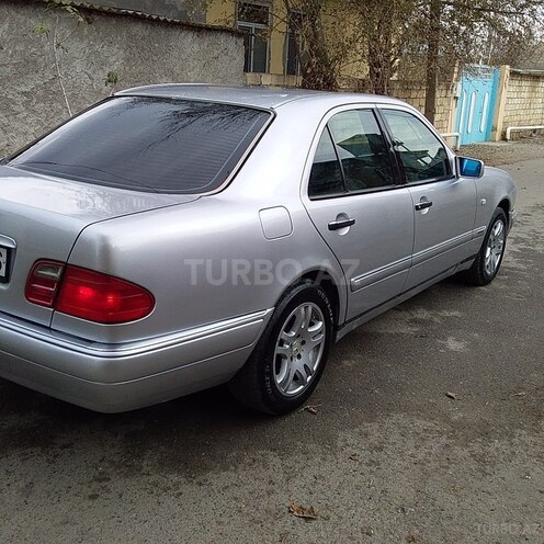 Mercedes E 230 1995, 465,439 km - 0.2 l - Bakı