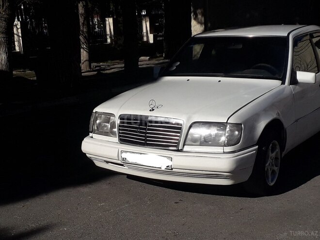 Mercedes E 200 1992, 325,999 km - 2.0 l - Bakı