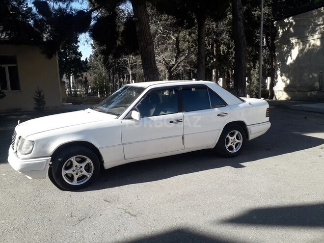 Mercedes E 200 1992, 325,999 km - 2.0 l - Bakı