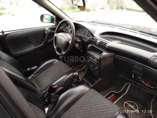 Opel Astra 1997, 253,000 km - 1.4 l - Bakı