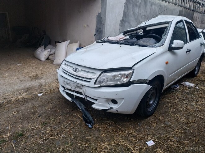 LADA (VAZ) Granta 2013, 166,485 km - 1.6 l - Gəncə