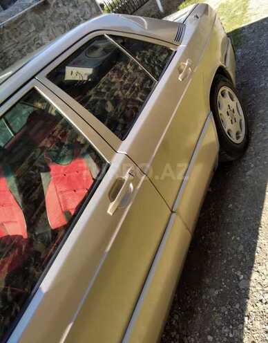 Mercedes 190 1989, 350,000 km - 0.2 l - Şəki