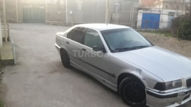 BMW 320 1996, 284,568 km - 0.2 l - Bakı