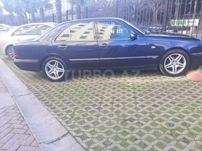 Mercedes E 220 1999, 300,000 km - 2.2 l - Bakı