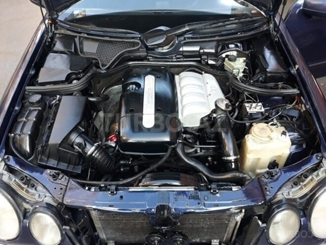 Mercedes E 220 1999, 300,000 km - 2.2 l - Bakı