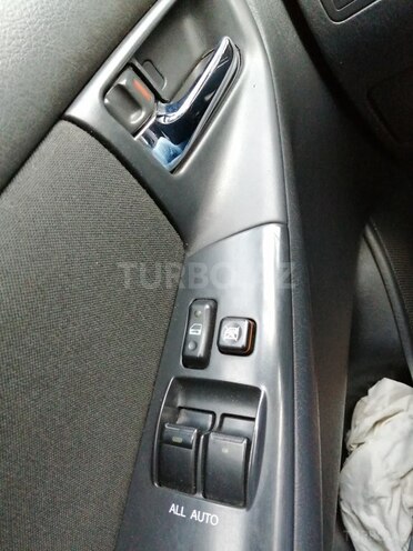 Toyota Corolla 2006, 295,900 km - 1.4 l - Bakı