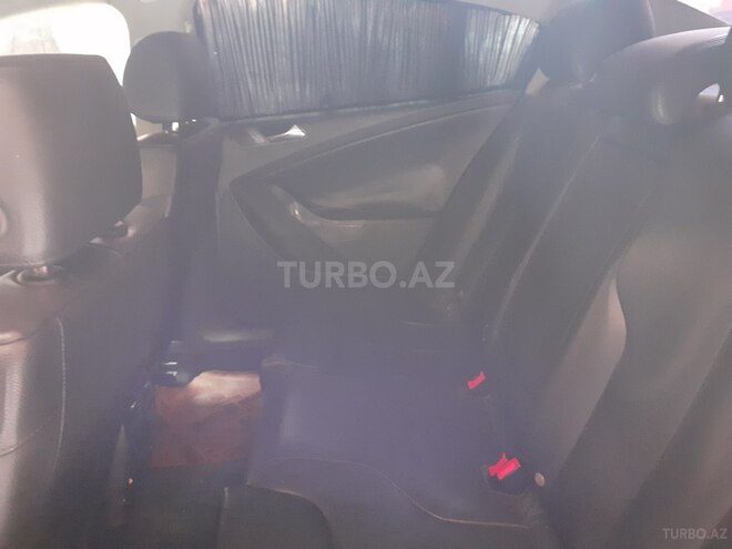 Volkswagen Passat 2005, 227,000 km - 2.0 л - Bakı