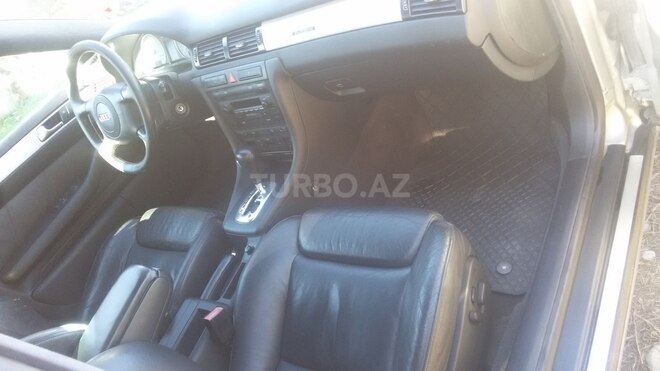 Audi A6 2003, 170,000 km - 2.7 l - Ağdaş