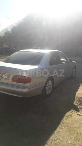 Mercedes E 240 2000, 250,000 km - 2.4 l - Bakı