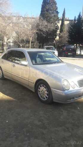 Mercedes E 240 2000, 250,000 km - 2.4 l - Bakı