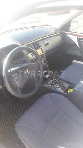 Mercedes E 240 2000, 250,000 km - 2.4 l - Bakı