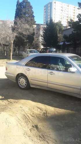 Mercedes E 240 2000, 250,000 km - 2.4 l - Bakı