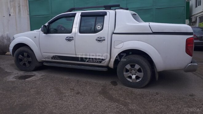 Nissan Navara 2013, 121,000 km - 2.5 л - Bakı