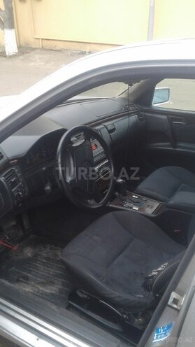 Mercedes E 290 1996, 489,264 km - 2.9 l - Xırdalan