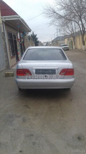 Mercedes E 290 1996, 489,264 km - 2.9 l - Xırdalan