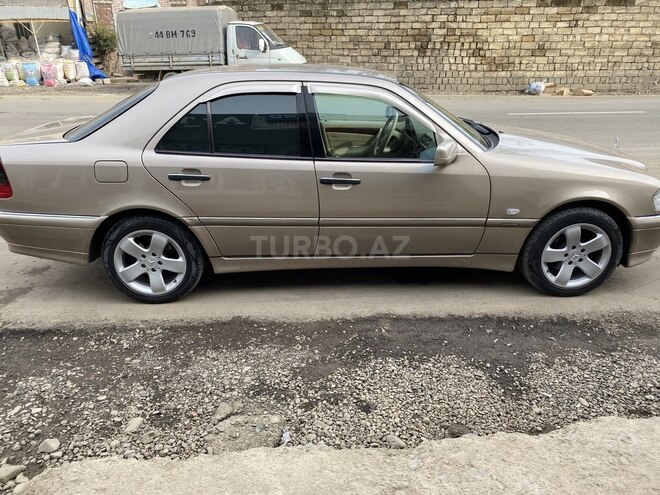 Mercedes C 180 2000, 245,217 km - 1.8 л - Masallı