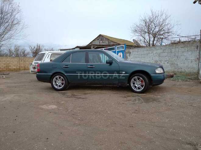 Mercedes C 230 1997, 325,000 km - 2.3 l - Neftçala