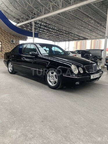 Mercedes E 320 2001, 299,750 km - 3.2 l - Bakı