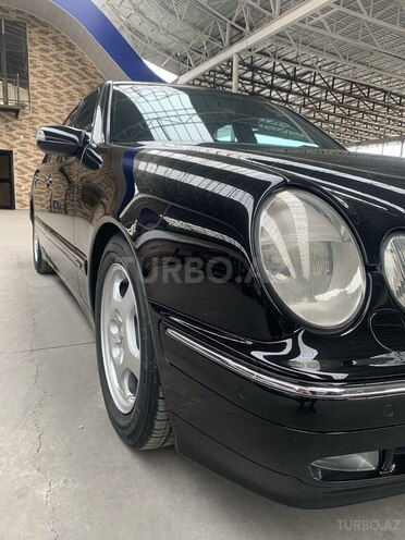 Mercedes E 320 2001, 299,750 km - 3.2 l - Bakı