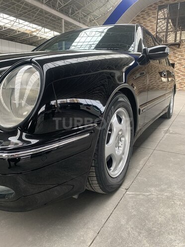 Mercedes E 320 2001, 299,750 km - 3.2 l - Bakı