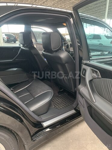 Mercedes E 320 2001, 299,750 km - 3.2 l - Bakı