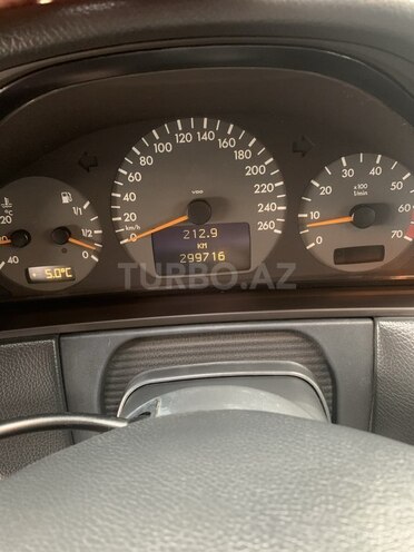 Mercedes E 320 2001, 299,750 km - 3.2 l - Bakı