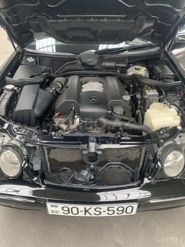 Mercedes E 320 2001, 299,750 km - 3.2 l - Bakı