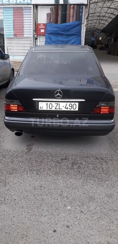 Mercedes E 220 1994, 115,000 km - 0.3 l - Bakı