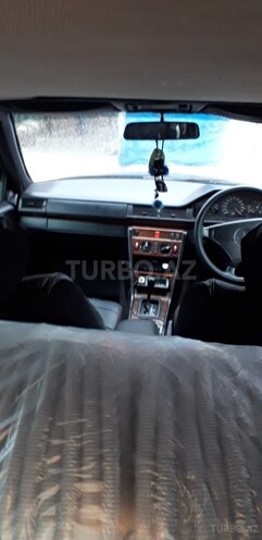 Mercedes E 220 1994, 115,000 km - 0.3 l - Bakı