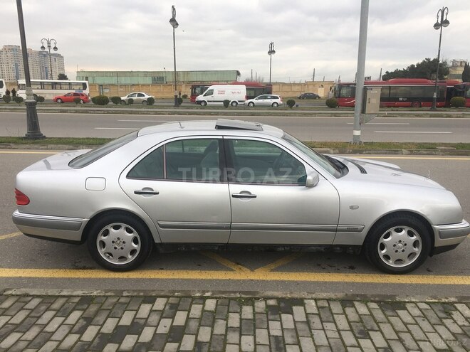 Mercedes E 280 1997, 323,000 km - 2.8 l - Bakı