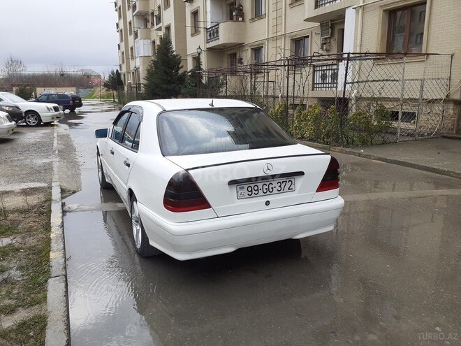 Mercedes C 220 1999, 285,000 km - 2.2 l - Bakı