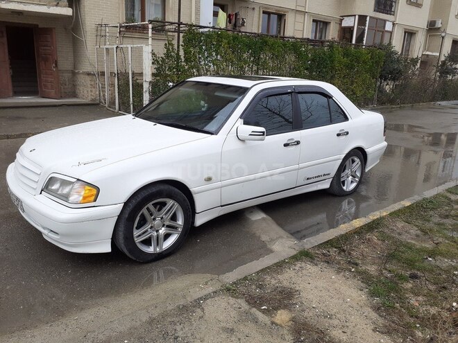 Mercedes C 220 1999, 285,000 km - 2.2 l - Bakı